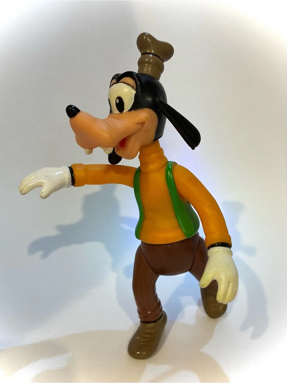 Vintage Disney’s GOOFY Poseable Figure, 6.5 inch.  1986